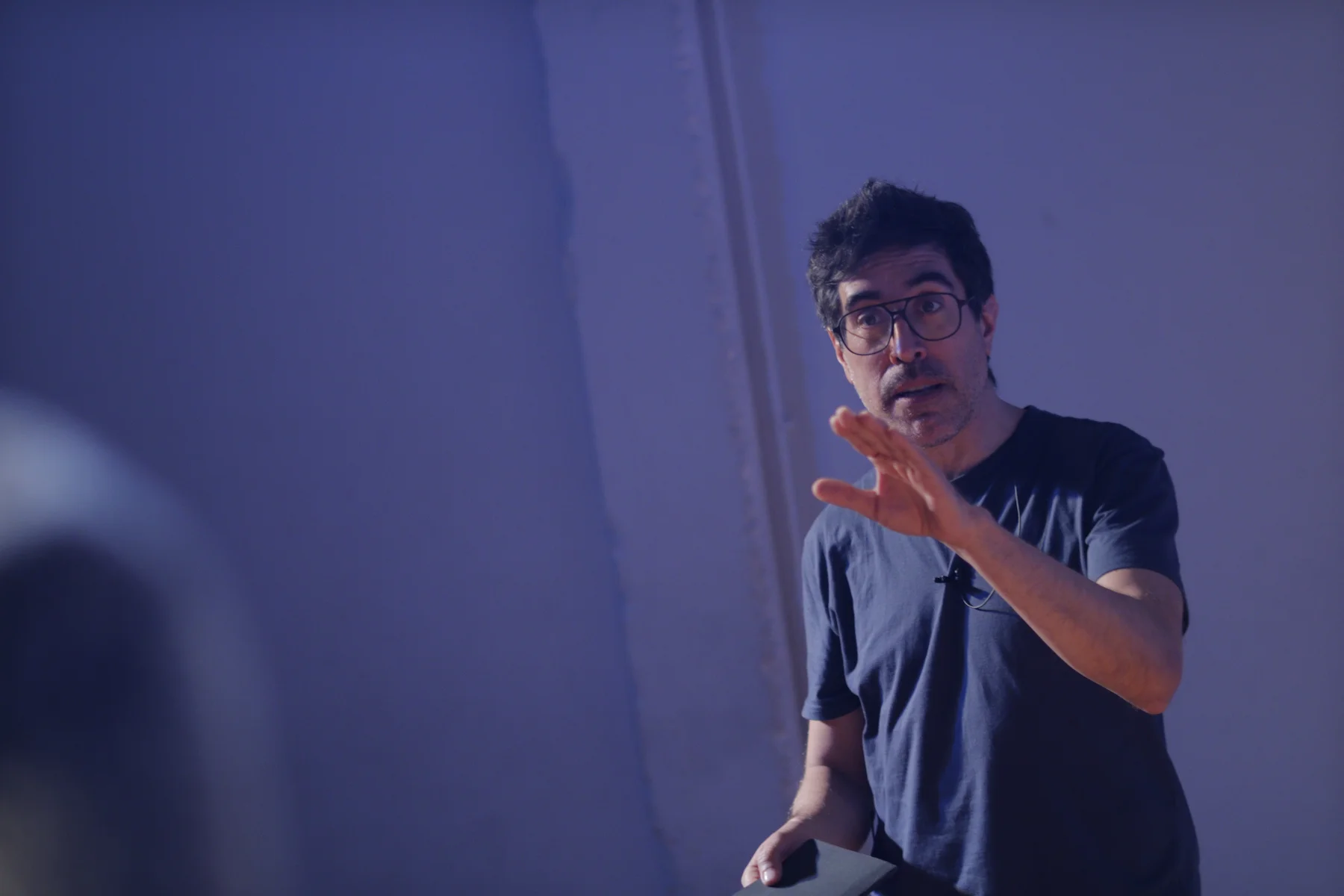 Clase de improvisaci贸n dirigida por Charly Arzulian
